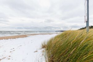 Der weiße Sandstrand