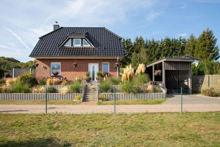 Das schöne Einfamilienhaus mit Carport
