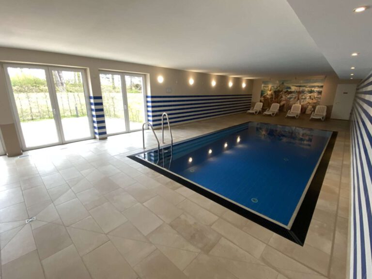 Das gepflegte Schwimmbecken