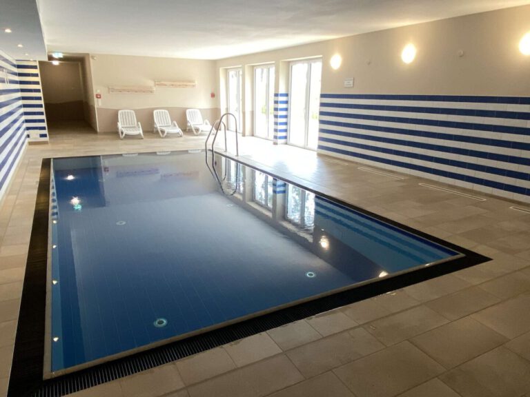 Das gepflegte Schwimmbecken