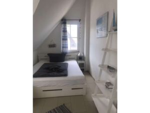 Das bequeme Bett im dritten Rückzugsdomizil