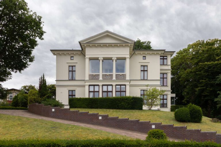 Ihre Villa – außen wie innen einladend
