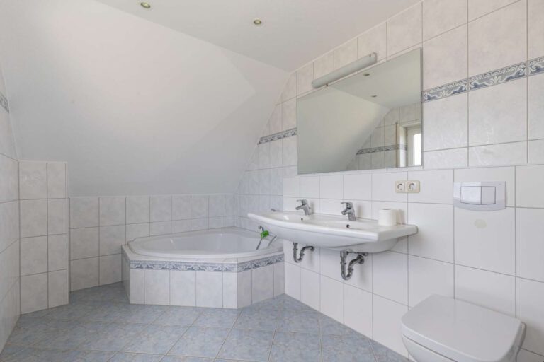 Das Badezimmer en suite