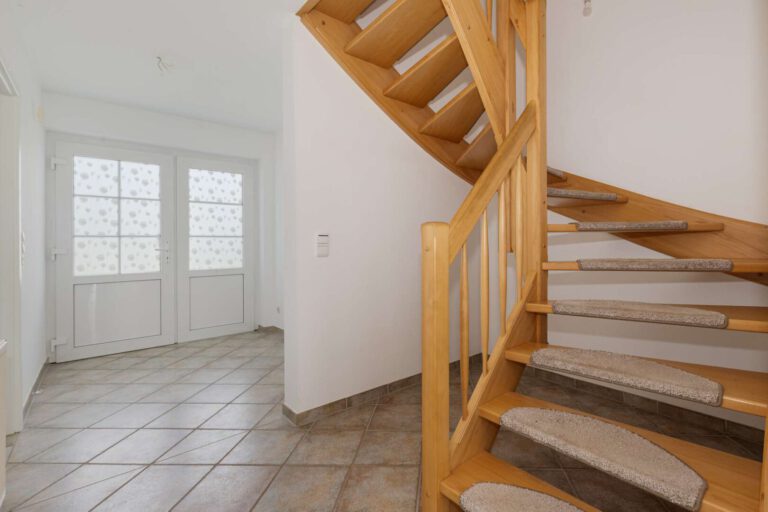 Die breite Treppe