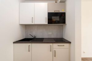 Die voll ausgestattete Küche