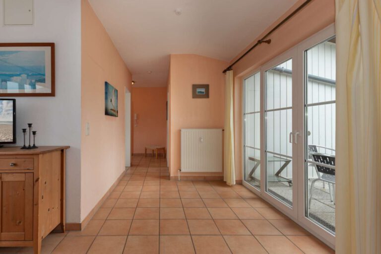 Der großzügige Zugang zum Balkon