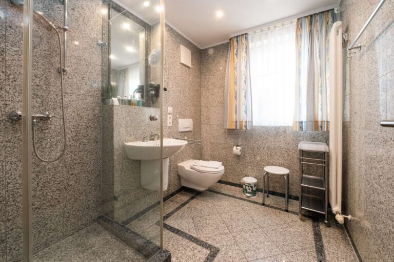 Das hochwertige Badezimmer