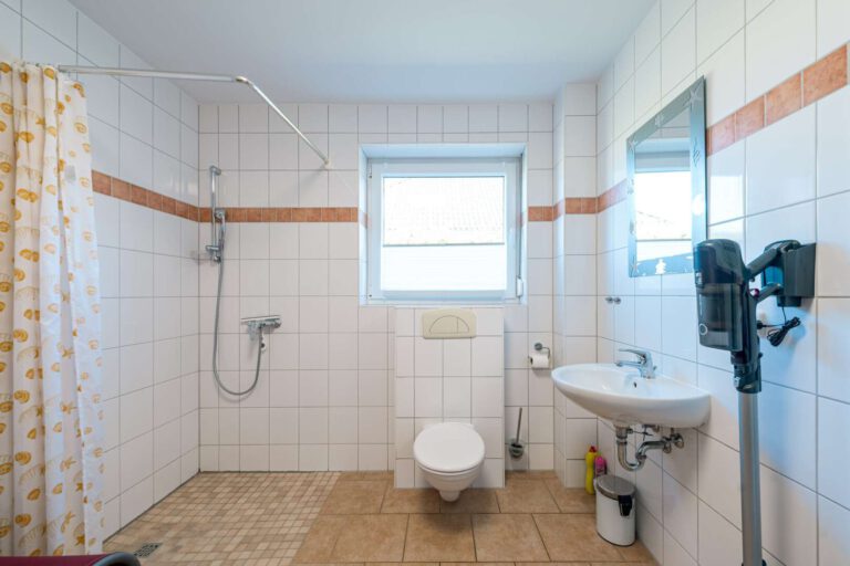 Das Badezimmer im Erdgeschoss
