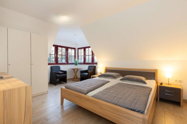 Das ruhige erste Schlafzimmer