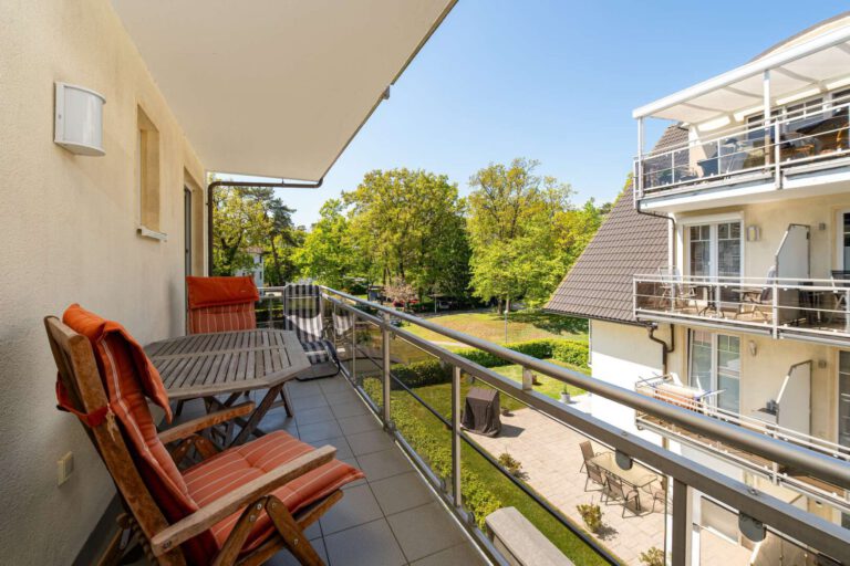 Der großzügige zweite Balkon