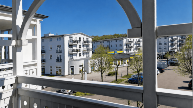 Der imposante Balkon im Frühling