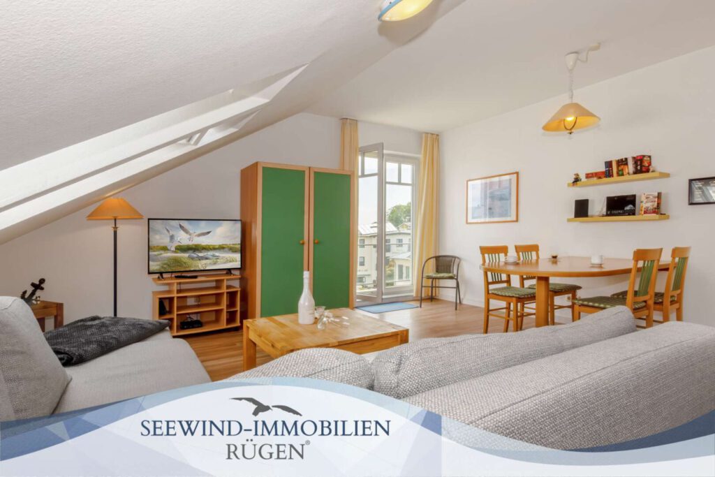 Helle Dachgeschosswohnung im Herzen von Göhren