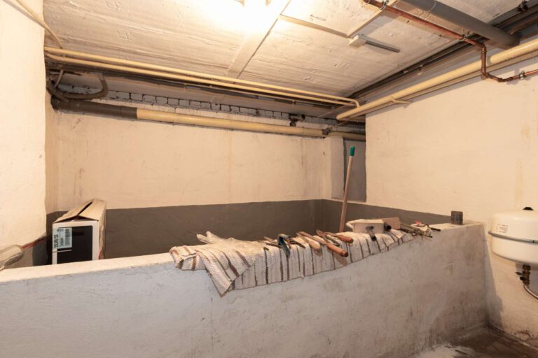 Gepflegter Heizungskeller mit moderner Anlagentechnik